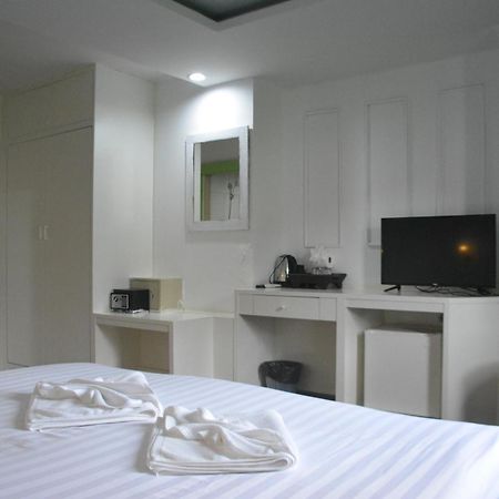 Chilli Salza Patong Hotel Exterior photo
